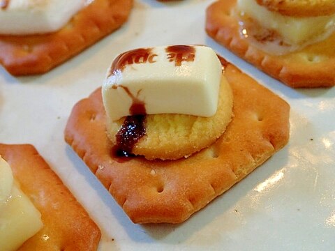 バタークッキーとダブルチョコの焼きクラッカー